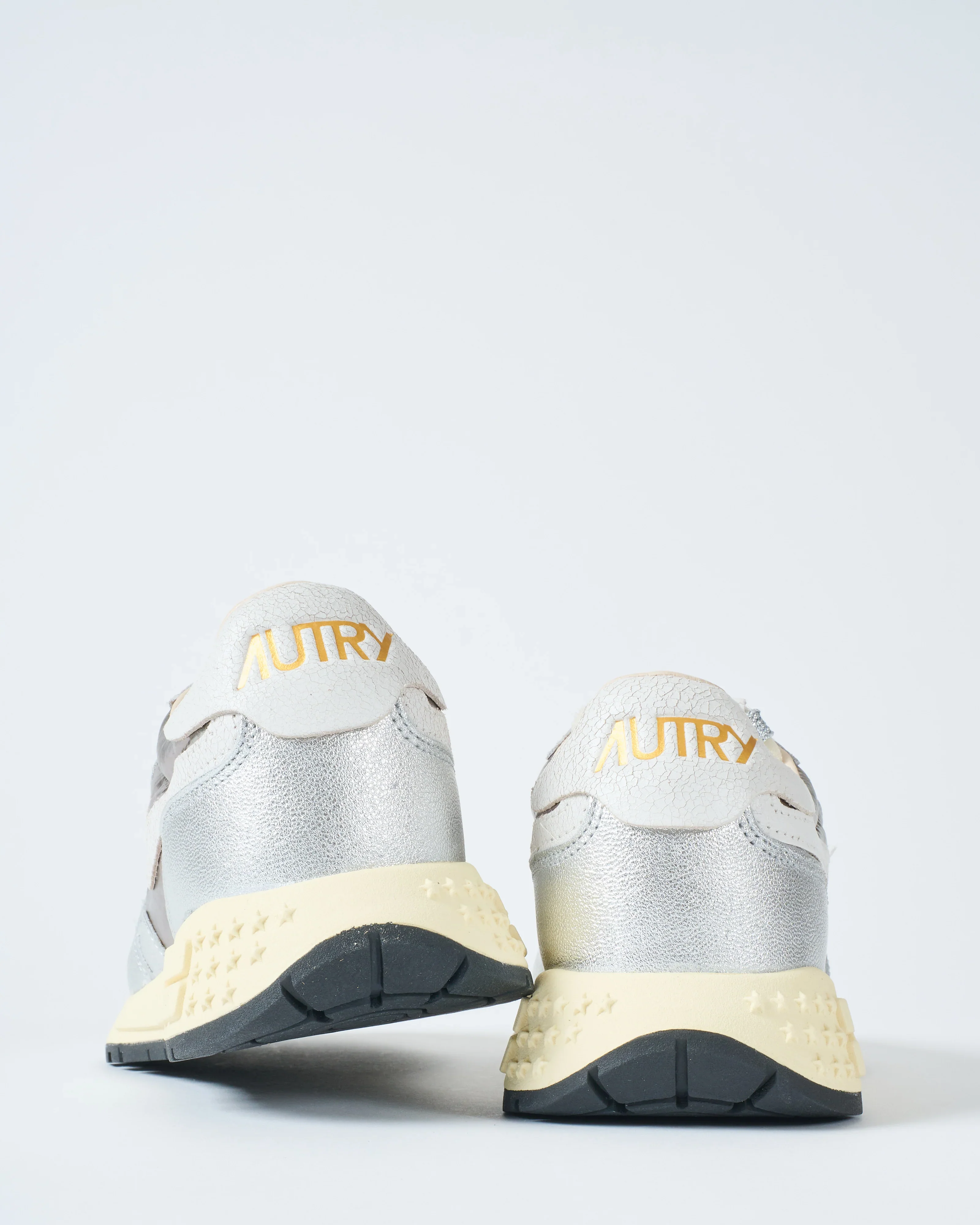 Reelwind Low Sneaker in Silver, from Autry - Image 3